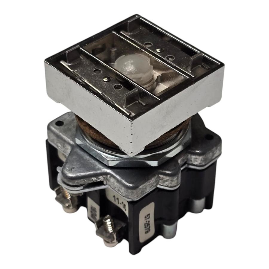 Used Eaton E30EX3 Compact Pushbutton Operator w/ Ind. Light 18/24V AC-DC Series A4
