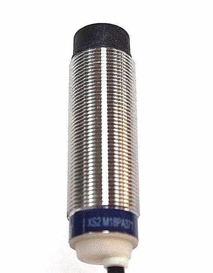 Used NIB TELEMECANIQUE XS2 M18PA371 INDUCTIVE PROXIMITY SWITCH 092630 UE:12...48V DC