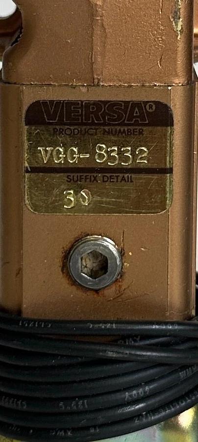 NEW VERSA VALVES VGG-8332-30 / VGG-8332 DIRECTIONAL SOLENOID VALVE NNB