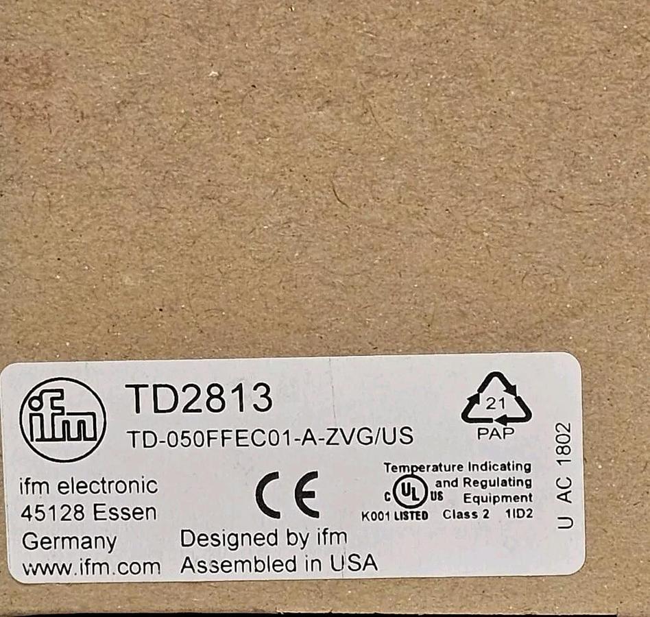 Used NIB IFM TD-050FFEC01-A-ZVG/US TEMPERATURE TRANSMITTER WITH DISPLAY TD2813