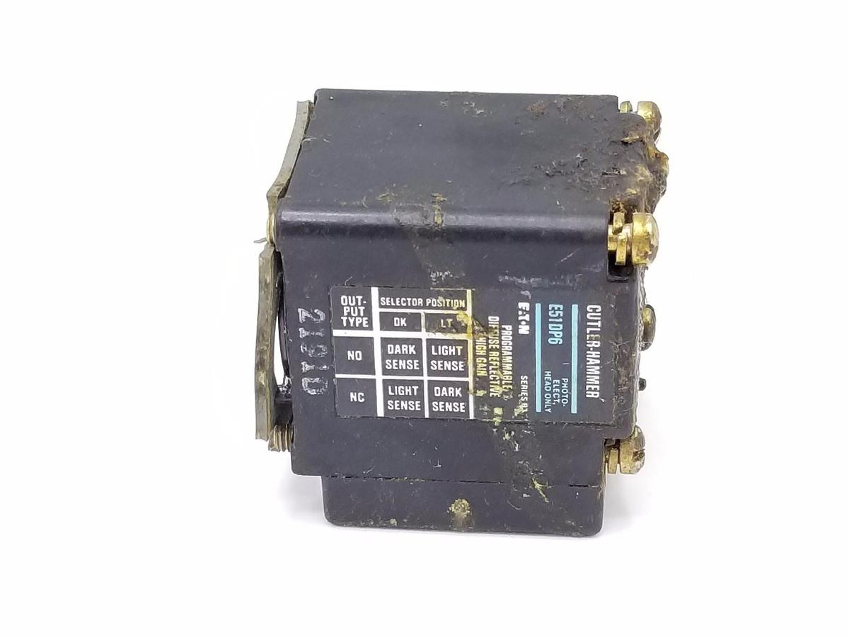 Used EATON CUTLER HAMMER E51DP6 PHOTOELECTRIC HEAD DIFFUSE/REFLECTIVE 18IN RANGE