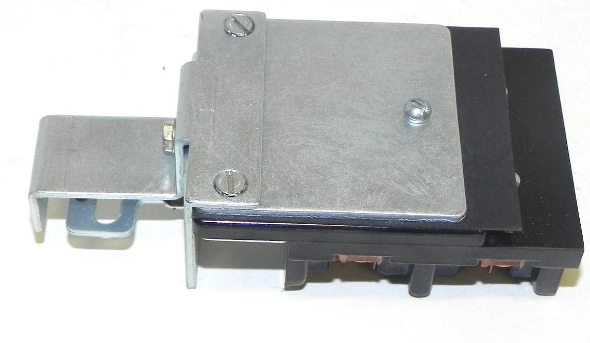 NIB TELEMECANIQUE 2090-14584 PUSH BUTTON CONTACT ASSEMBLY 209014584