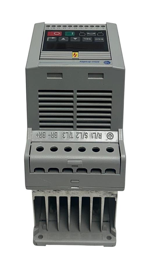 Used ALLEN BRADLEY 160-BA03NSF1P1 /C VARIABLE SPEED DRIVE SSC SERIES .75kW/1HP USNP