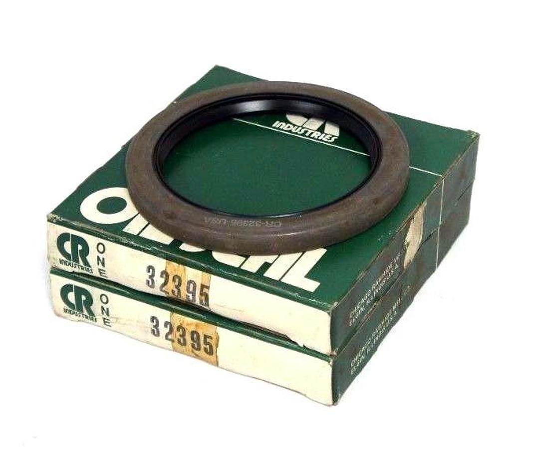Used LOT OF 2 NIB CHICAGO RAWHIDE 32395 OIL SEALS 3.2500" X 4.2490" X 0.3750"