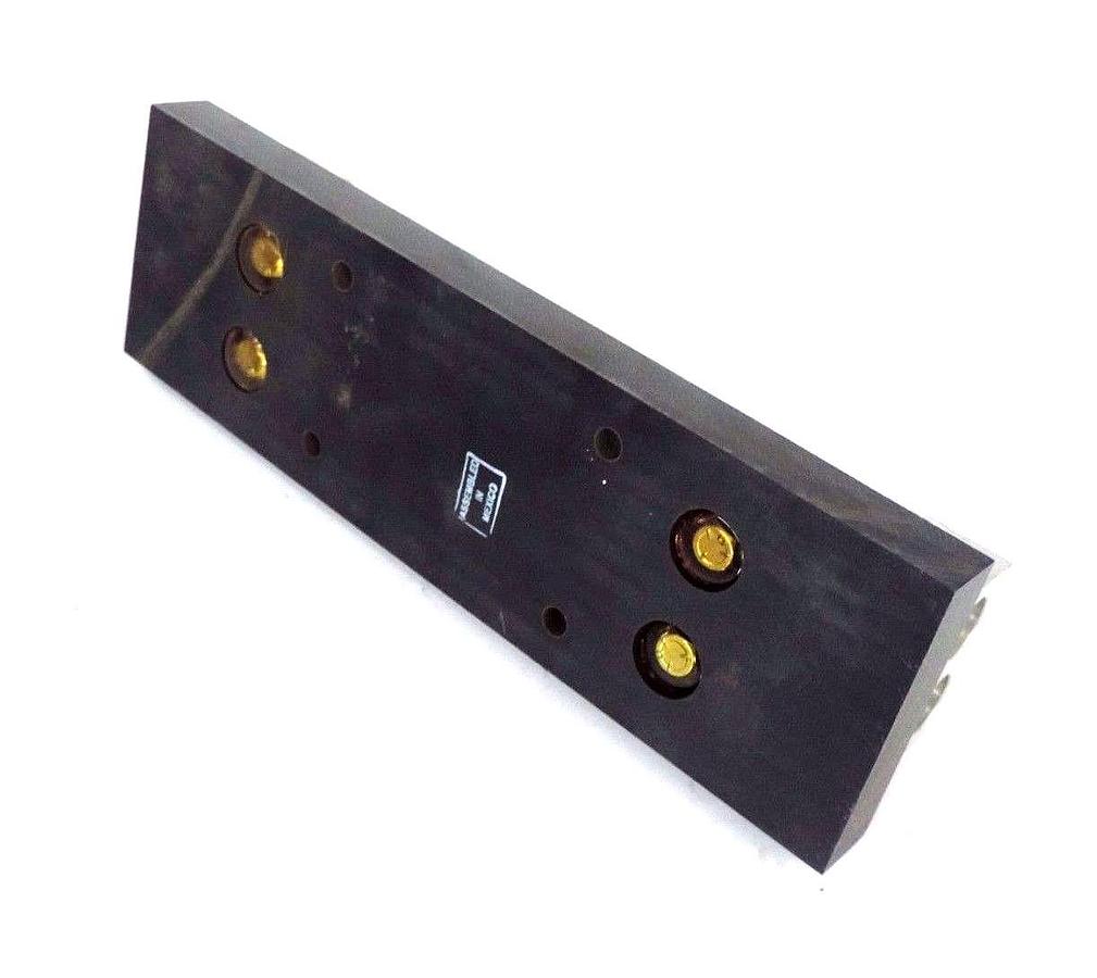 Used NIB FERRAZ SHAWMUT 24061R FUSE BLOCK 400A, 250V