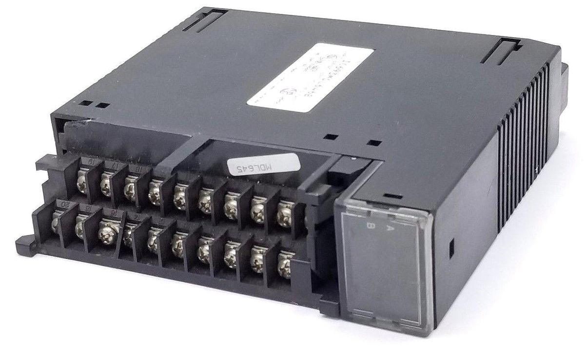 Used GE FANUC IC693MDL646B INPUT MODULE 24VDC 16PT POS/NEG FAST MISSING DOOR
