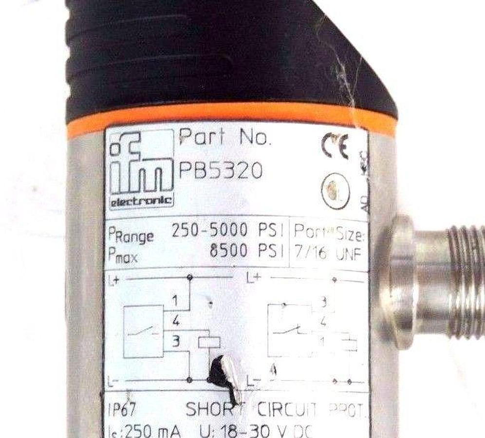 Used IFM EFECTOR PB5320 PRESSURE SENSOR 5000PSI 7/16 UNF