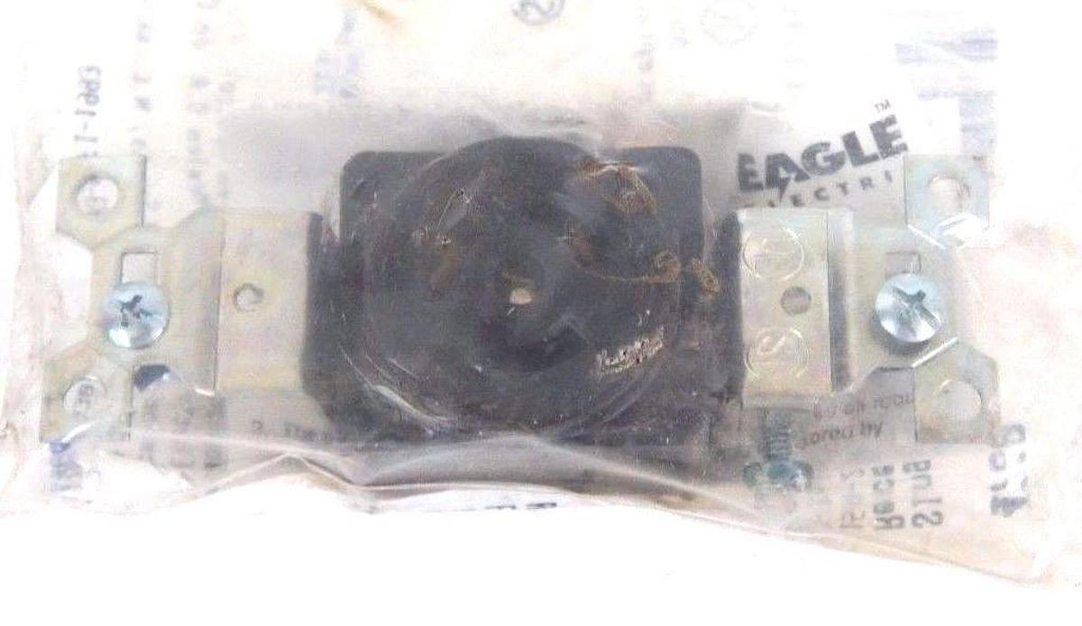 Used LOT OF 4 NIB LEVITON 4760 SINGLE LOCKING RECEPTACLES 15A, 277VAC