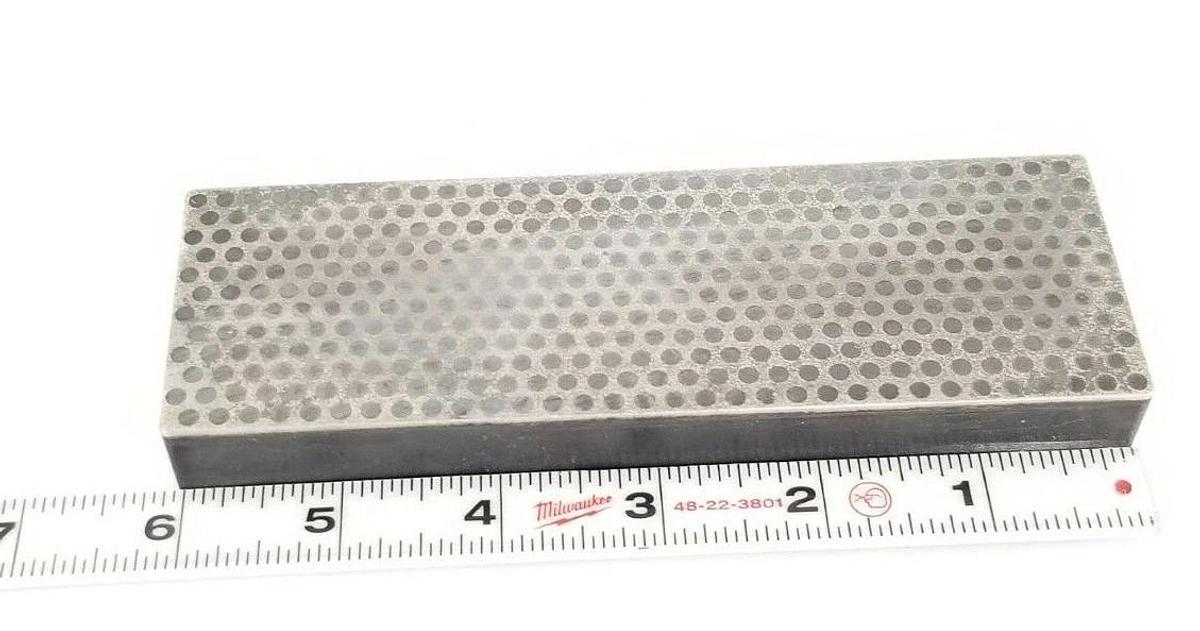 Used DMT 3860400 DIAMOND SHARPENING SYSTEM KNIFE SHARPENER