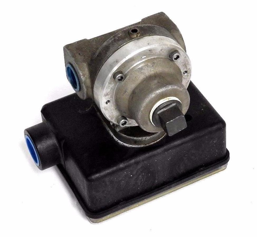 Used UNIVERSAL FLOW MONITORS 33174 FLOW METER SN-DSF1/2G-4-1100V.86-1WL-HT-.1D