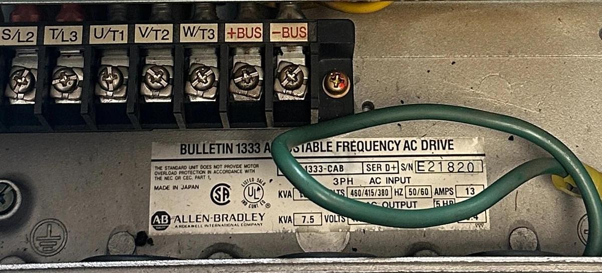 Used ALLEN BRADLEY 1333-CAB /D+ ADJUSTABLE FREQUENCY AC DRIVE 5HP 3PH 50/60Hz USNP