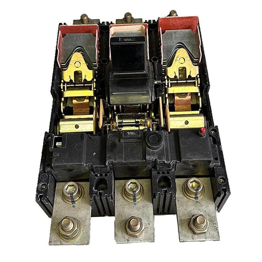 Used FUJI ELECTRIC SA403H FUJI AUTO BREAKER 3P 300A AC660V DC250V *MISSING HARDWARE