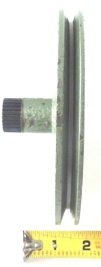 Used GREEN CAST IRON V-BELT PULLEY P/N: SU-Z-03, 6-1/2" O.D