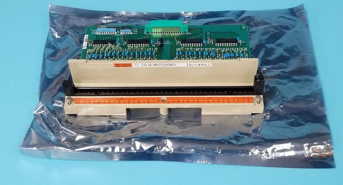 Used OMRON SCYM5R-ID021 INPUT MODULE 32POINT, 12-24VDC, SCYM5RID021