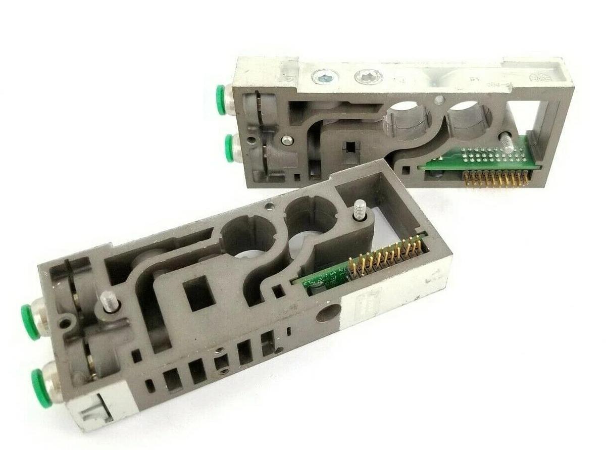 Used LOT OF 2 NUMATICS 006-207 MANIFOLD VALVES W/ 256-152 BOARDS