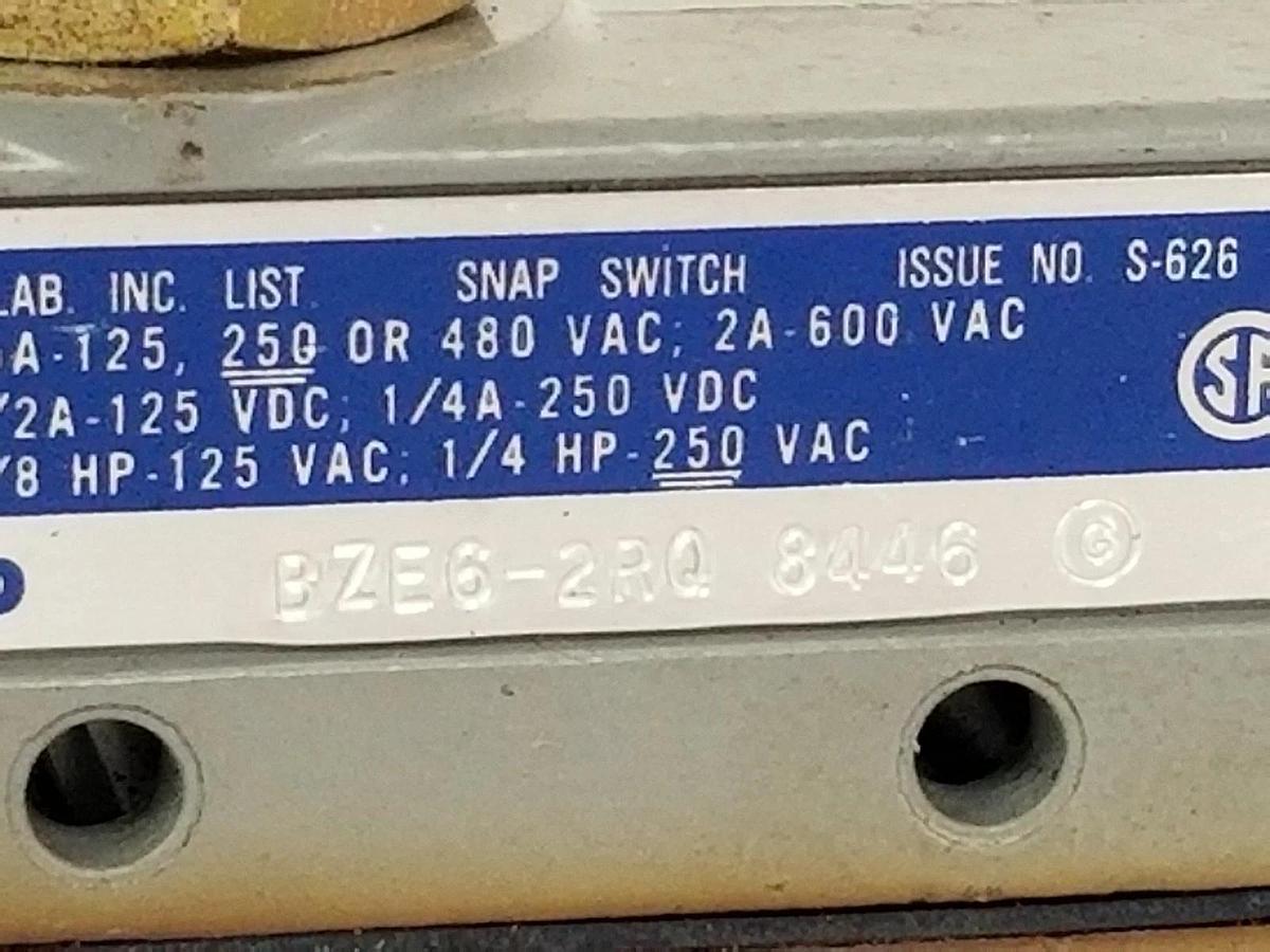 Used LOT OF 3 MICRO SWITCH BZE6-2RQ LIMIT SWITCHES BZE62RQ