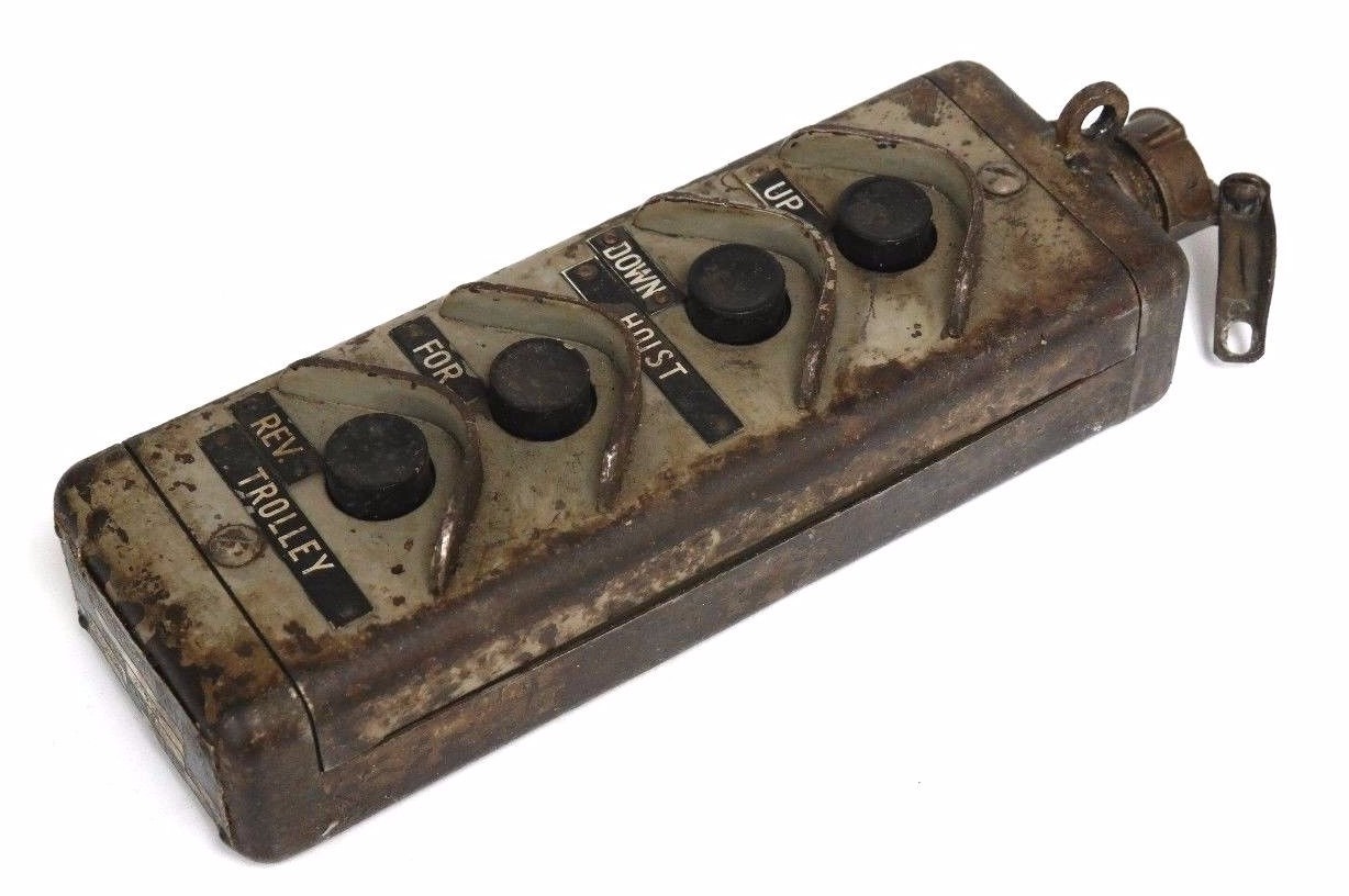Used CHISHOLM MOORE HOIST CORP.  HD-1200 PENDANT CONTROLLER PUSHBUTTON