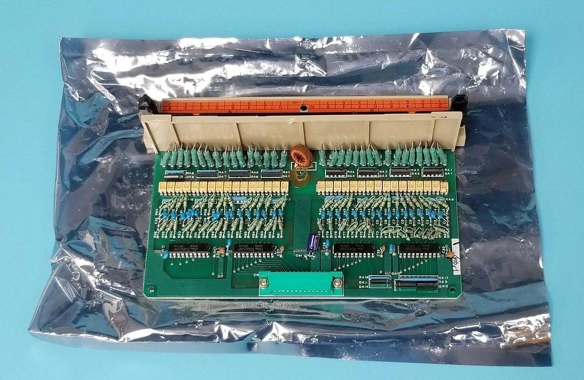 Used OMRON SCYM5R-ID021 INPUT MODULE 32POINT, 12-24VDC, SCYM5RID021