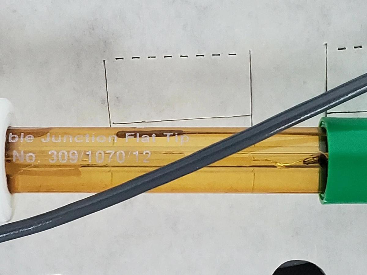 Used NIB MILLIPORE / BDH 309-1070-12 DOUBLE JUNCTION FLAT TIP PH PROBE 22801-WA 0-14