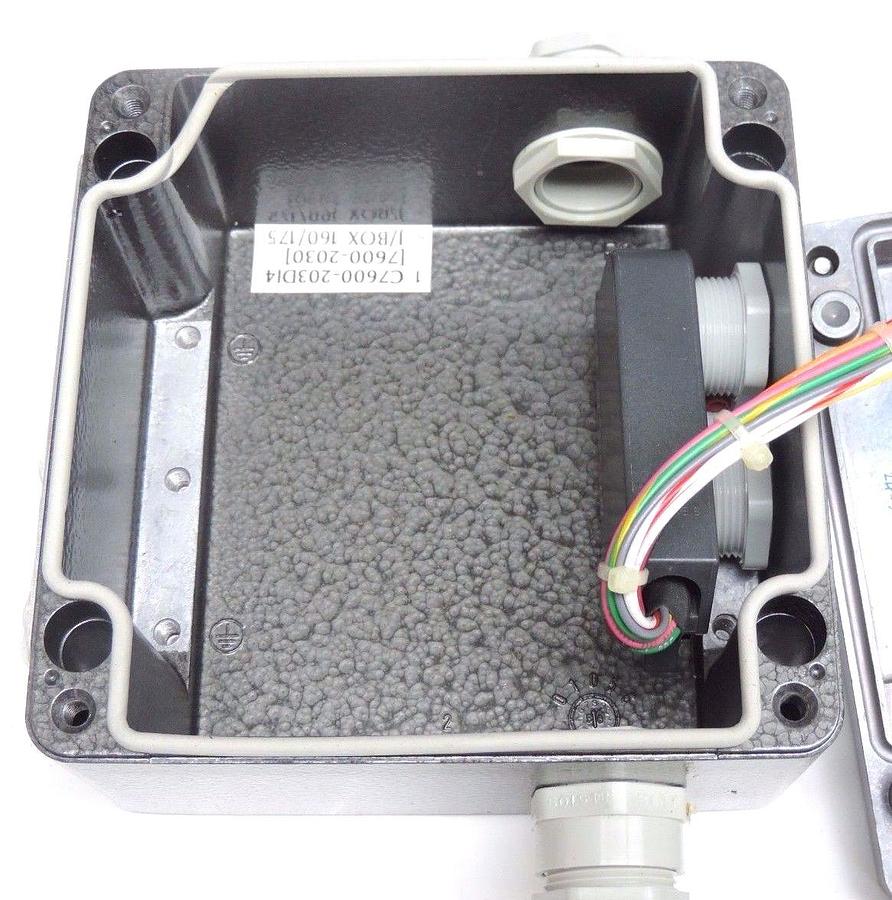 Used NEW PRESSTECH CONTROLS LTD 7600-0890-05B CONTROLLER W/ 7600-0890 JUNCTION BOX