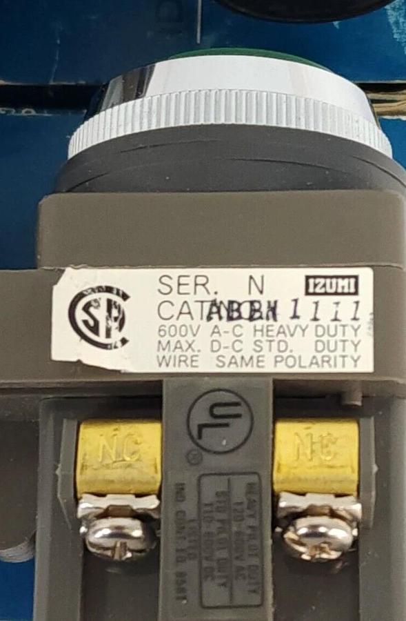 Used LOT OF 2 IDEC IZUMI ABBN1111 / ABBN1120 PUSHBUTTON STATIONS SERIES N