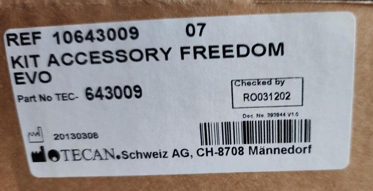 Used Tecan Freedom EVO Gen-Probe 100/4 DTS Liquid Handler 30019720-01 W/Accs. NEW