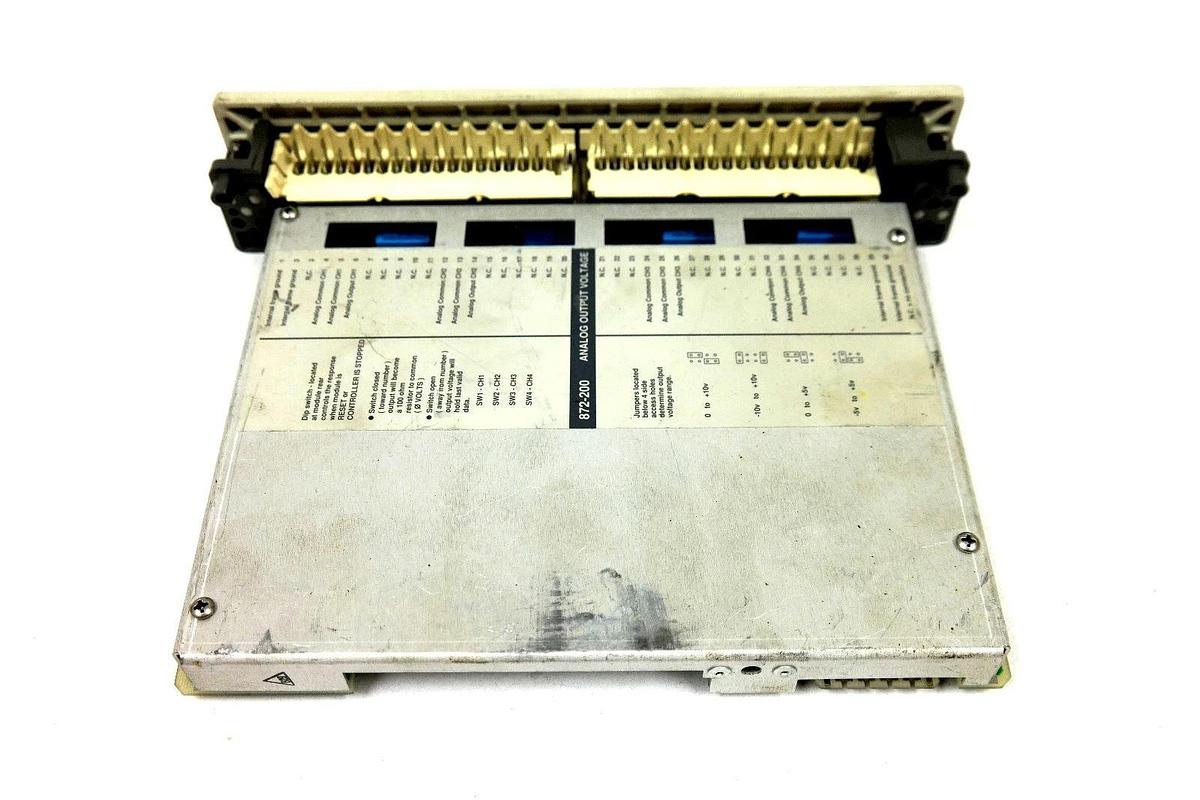 Used MODICON AS-B872-200 ANALOG OUTPUT MODULE ASB872200