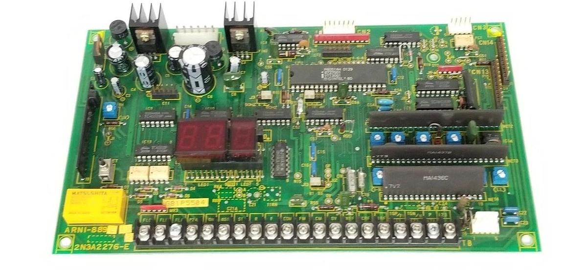 Used TOSHIBA ARNI-889E FREQUENCY / FAULT INDICATOR BOARD 2N3A2276-E ARNI-889