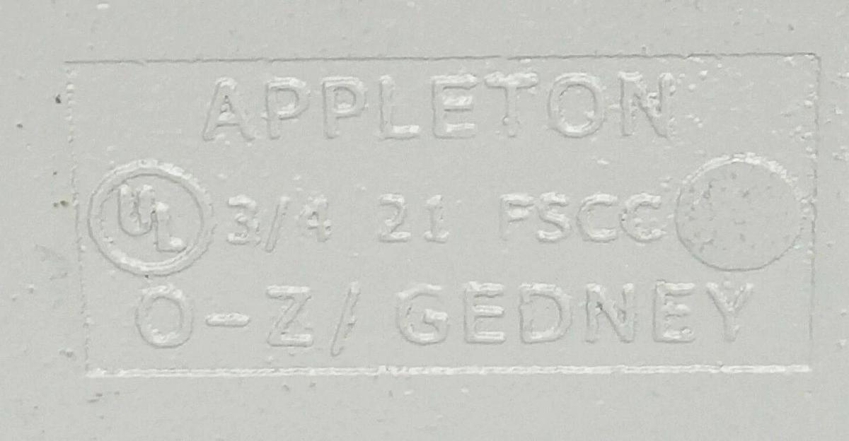 NEW APPLETON O-Z / GEDNEY ELECTRICAL BOX 0-Z, 3/4'' 21 FSCC