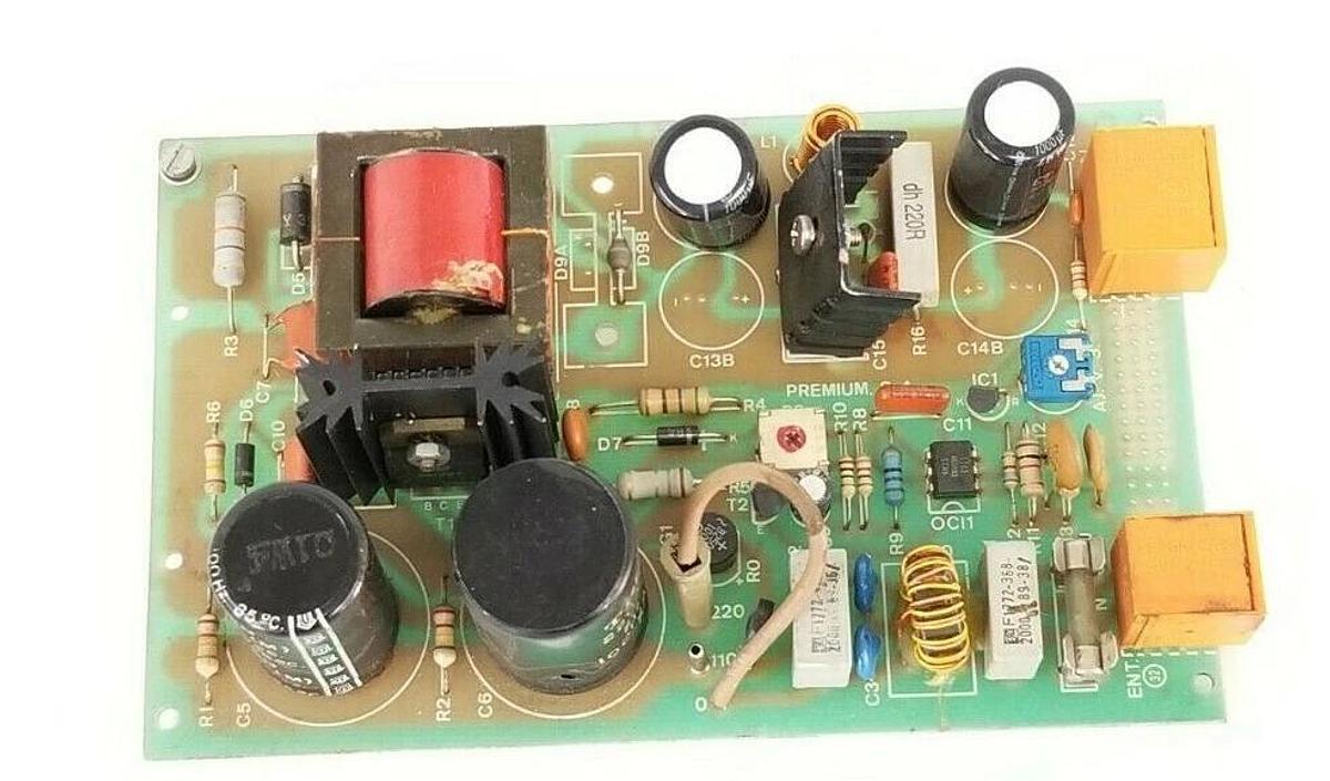 Used PREMIUM S.A. 3701 165A BOARD 10902088