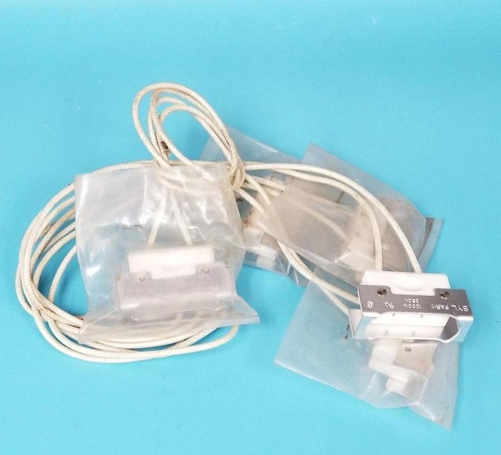 LOT OF 5 NEW OSRAM SYLVANIA PAR-1 LAMP HOLDERS 1000W, 250V, PAR1