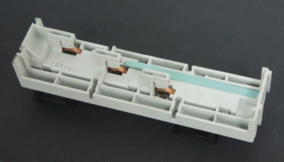 Used SIEMENS 8US10505RM07 BUS BAR ADAPTER 8US1 050-5RM07