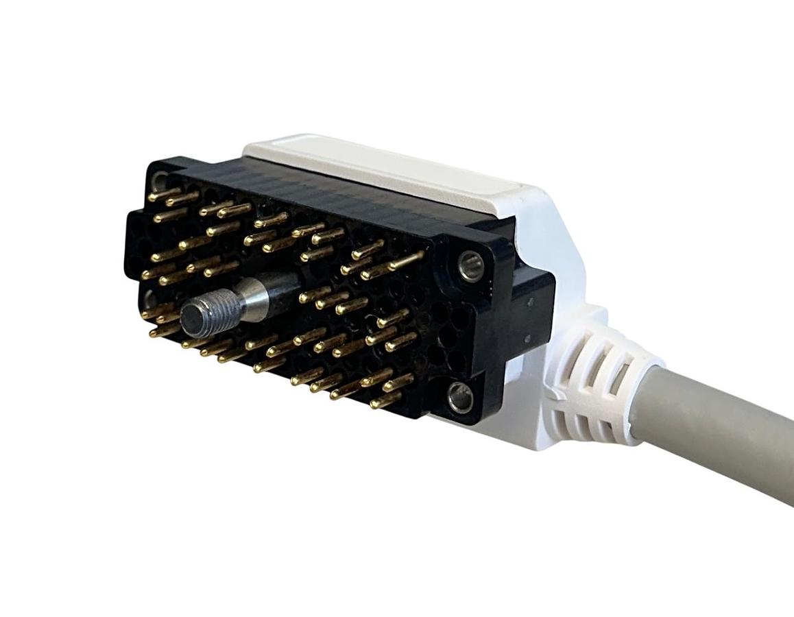 Used SIEMENS MOORE 16137-114 16137114 INTERCONNECT COMMUNICATION CABLE 600VAC 3m NSMP