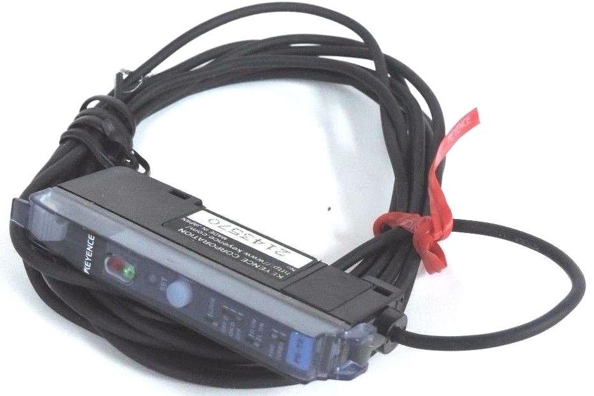 Used NEW KEYENECE PS-T2 PHOTOELECTRIC SENSOR PST2