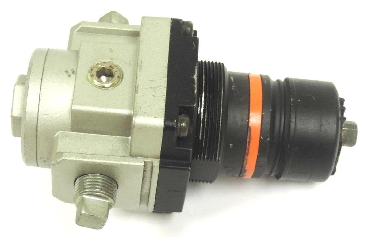 Used SMC NAR4000-N03 REGULATOR NAR4000N03 SET PRESSURE 0.05~ 0.85MPa