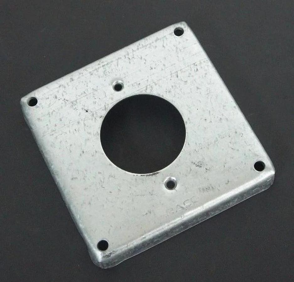 LOT OF 4 NEW HUBBELL 811 4" SQUARE COVERS RAISED 1/2"