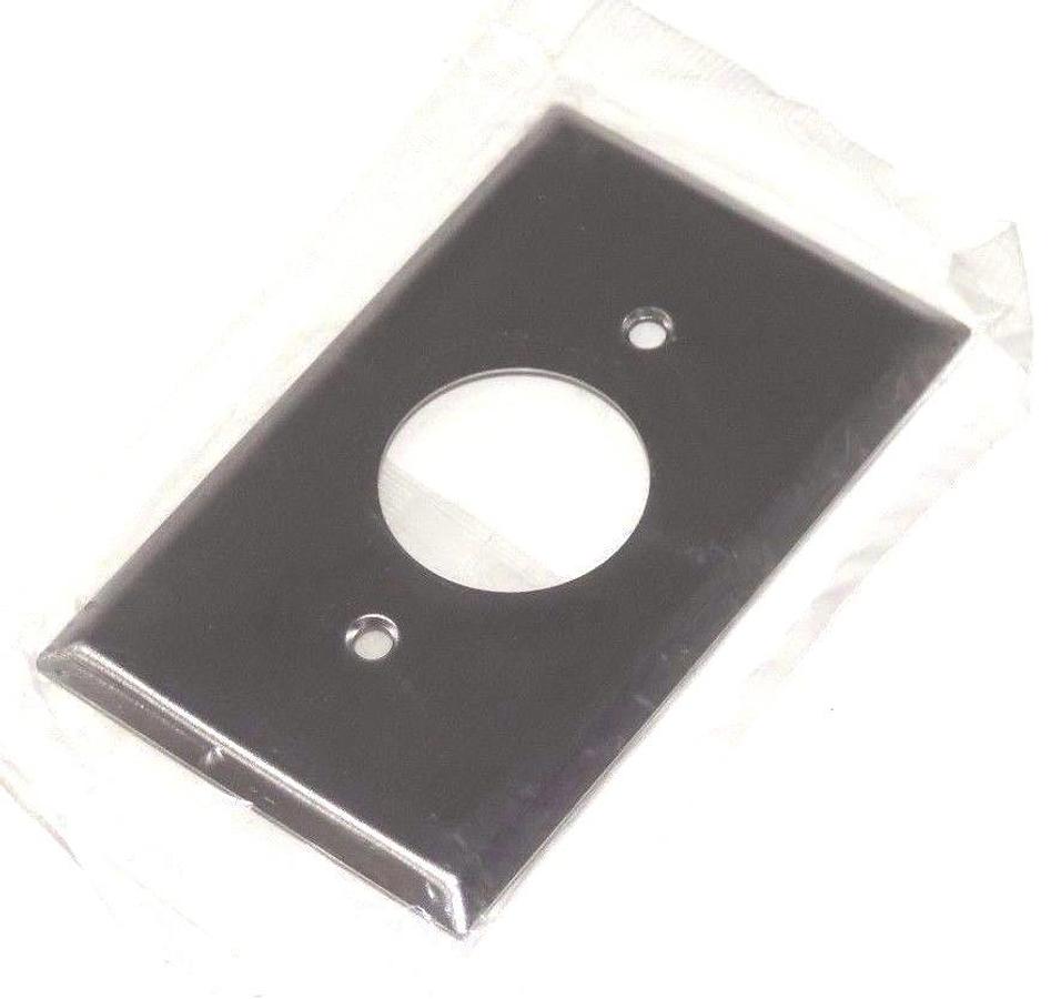 Used LOT OF 10 NEW MULBERRY 97091 - 11/06 SINGLE RECEPTACLE OUTLETS M#2/187
