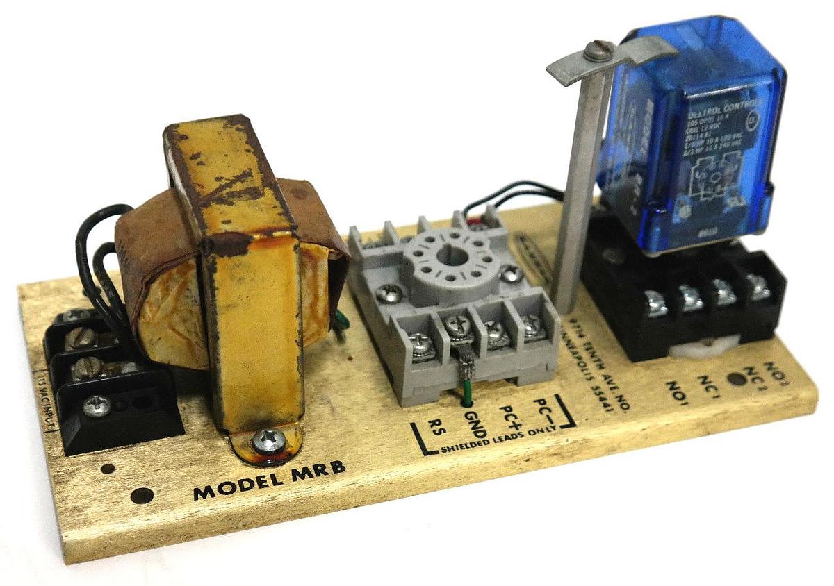 Used BANNER MRB PHOTOELECTRIC CHASSIS BASE W/ (1) RELAY BR-2