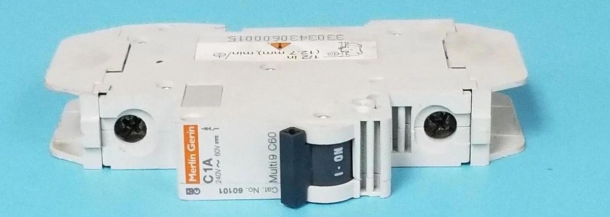 Used MERLIN GERIN 60101 CIRCUIT BREAKER C1A, 240V, MULTI 9 C60