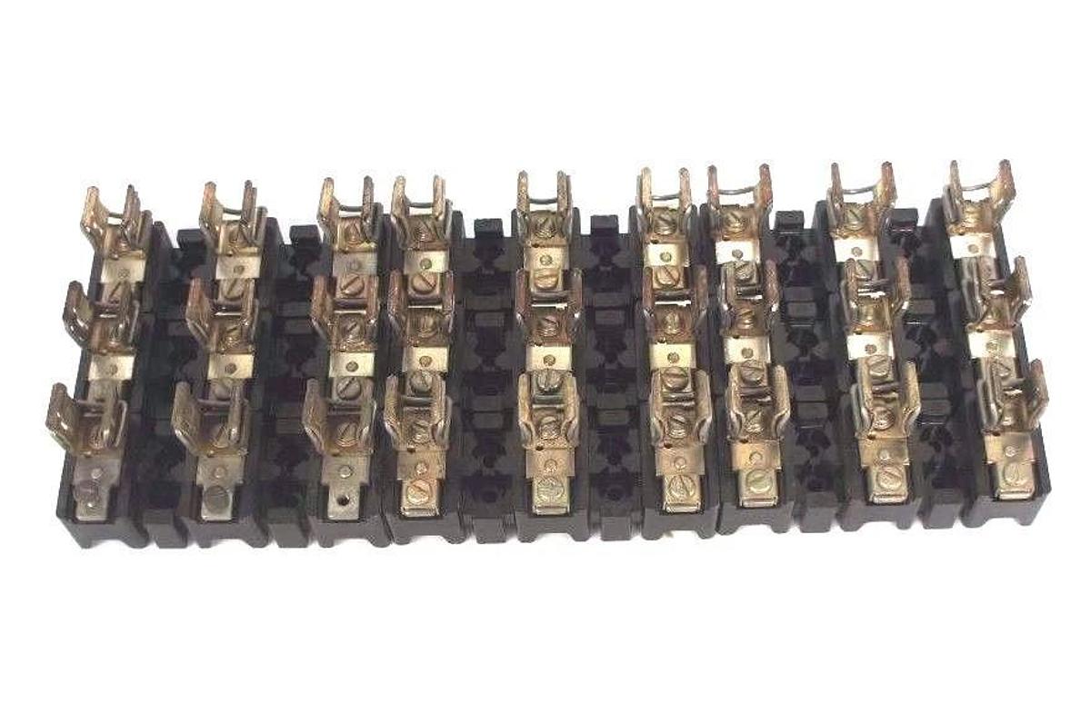 Used LOT OF 9 ALLEN BRADLEY X-401978 FUSE BLOCK 30AMP 600 VOLT MAX X401978