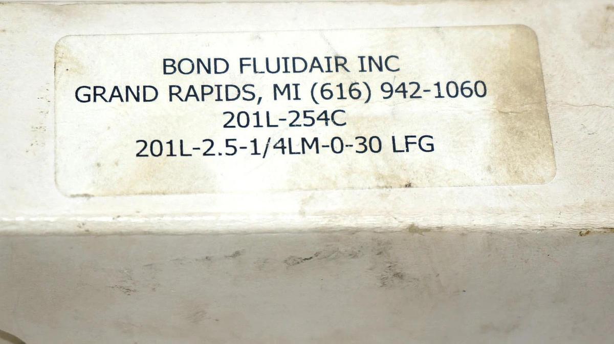 Used NIB BOND 201L-254C PRESSURE GAUGE 2 1/2'' LIQUID FILLED 1/4 NPT BRASS LOWER