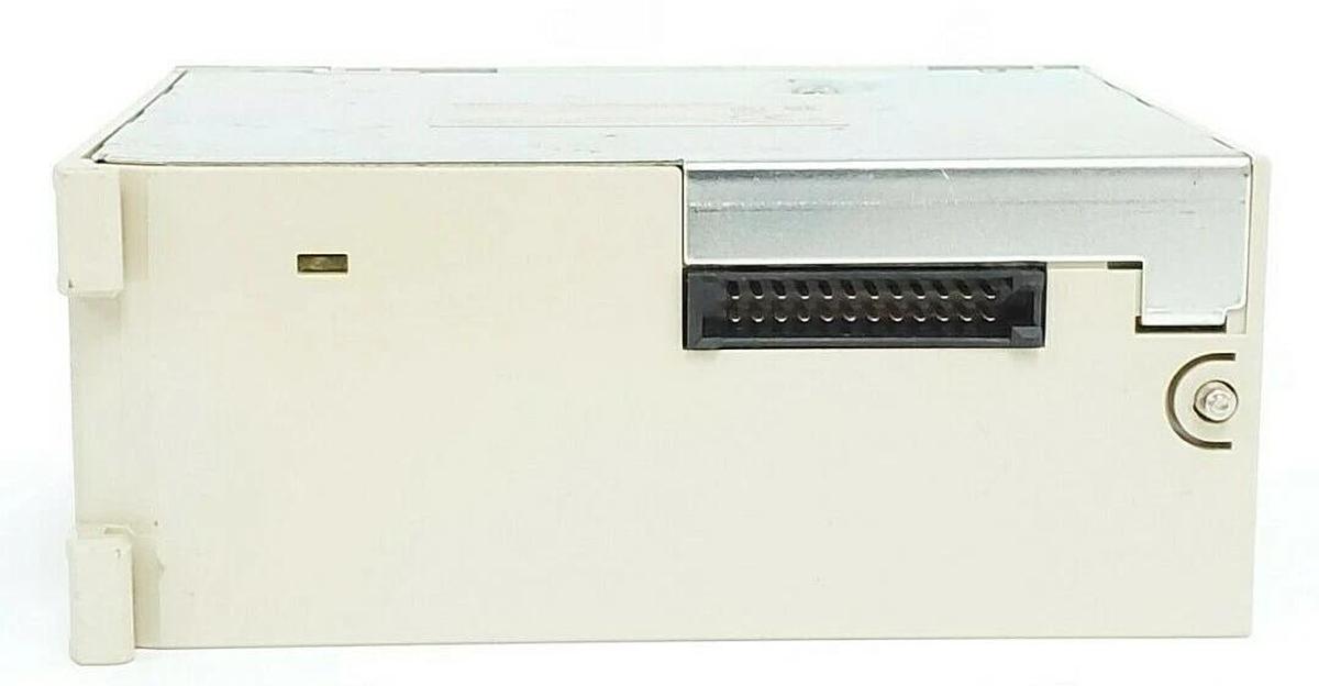 Used OMRON C200HW-PA204 POWER SUPPLY UNIT C200HWPA204 AC100-120/200-240V