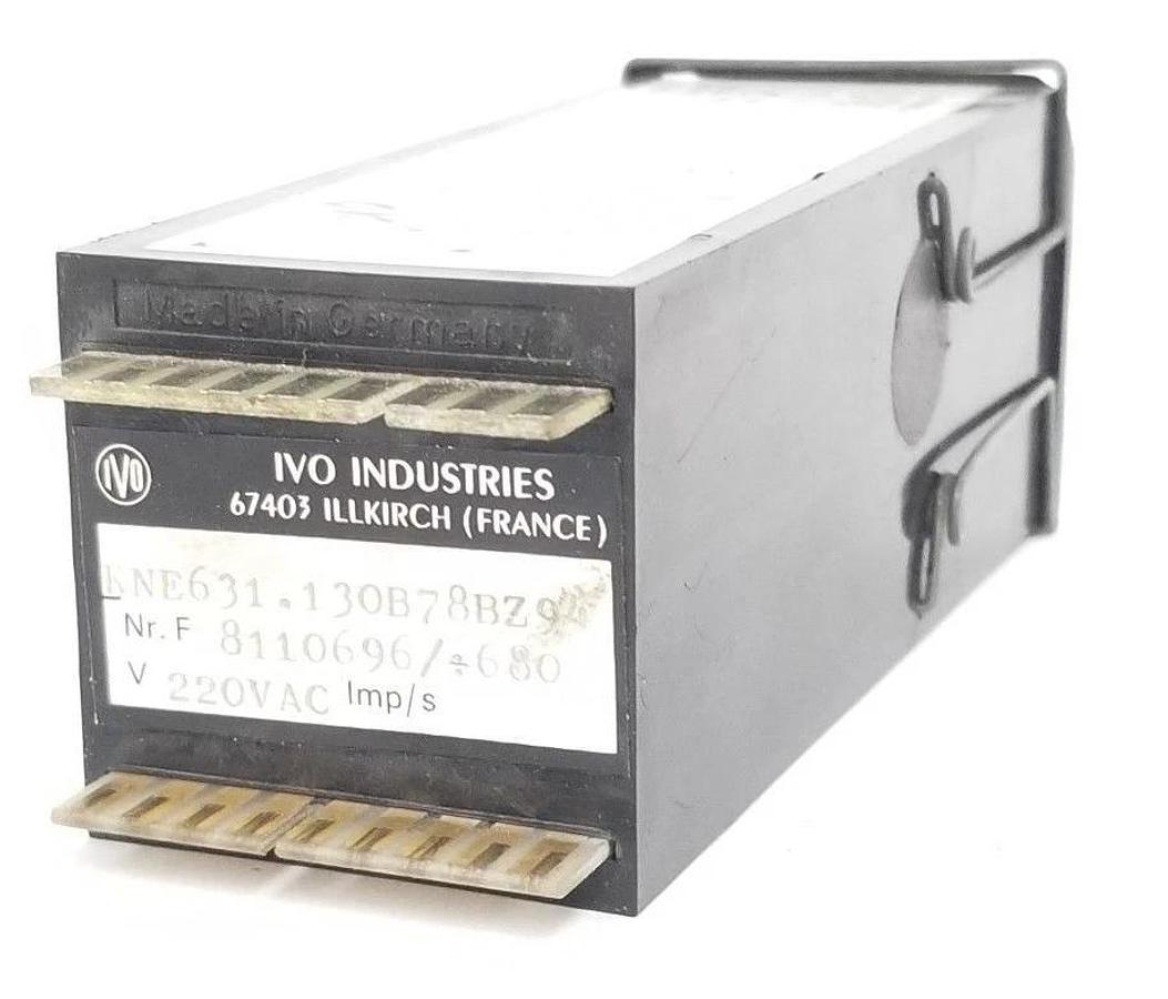 Used IVO INDUSTRIES KNE631.130B78BZ94 COUNTER 8110696/+680, 220VAC, KNE631130B78BZ94