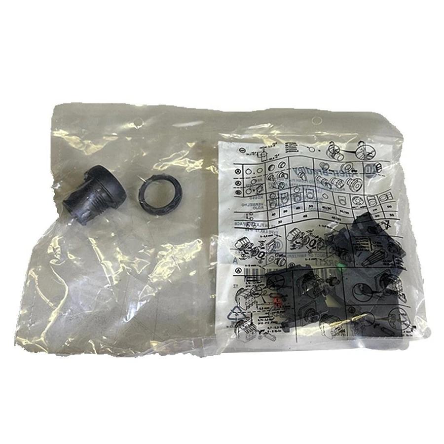 Used NEW ALLEN BRADLEY 800FP-LF4PN3RX11 /A RED ILLUMINATED FLUSH PUSH BUTTON