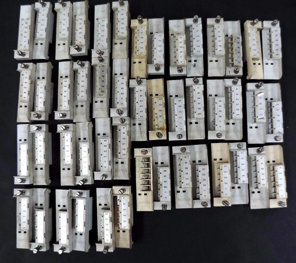 Used LOT OF 24 ISSC / HONEYWELL 621-9949 TERMINAL BLOCK SETS D055000008, D055000009