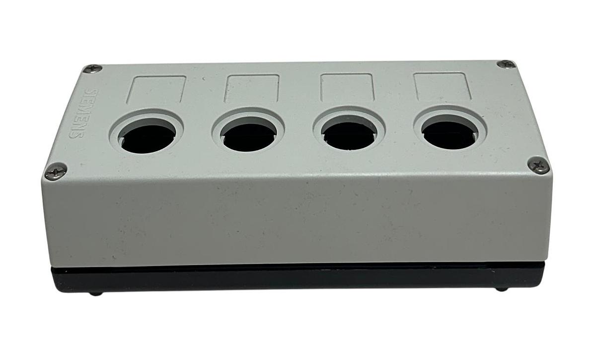 Used 3 SIEMENS 3SB3 804-0AA3 / 3SB38040AA3 EMPTY ENCLOSURES FOR COMMAND DEVICES NSMP