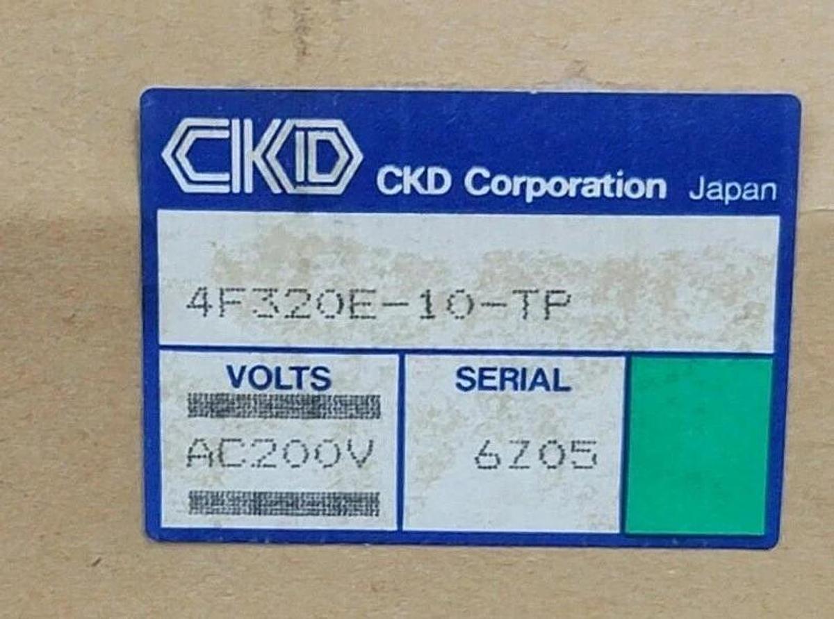 Used NIB CKD 4F320E-10-TP SOLENOID VALVE 4F320E10TP VOLTS: AC200V