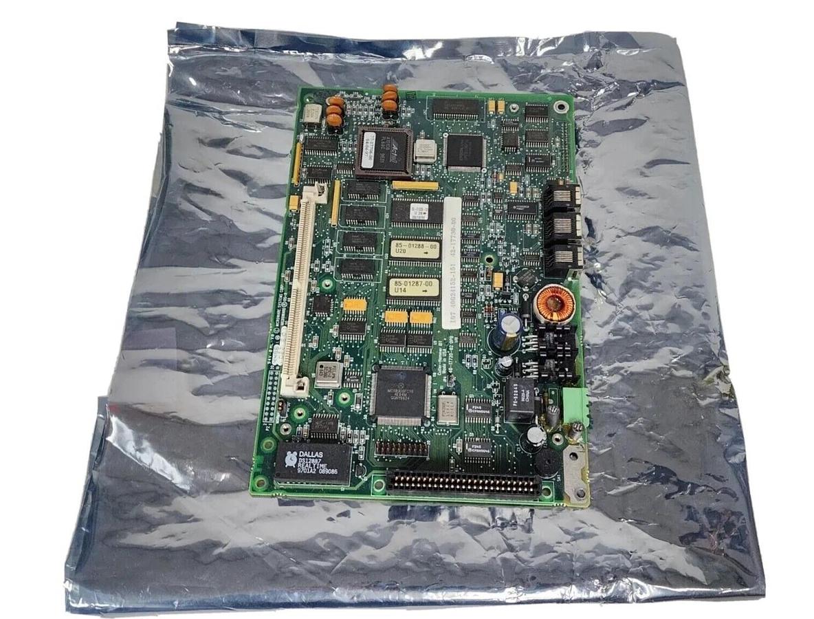 Used CUTLER HAMMER 40-17720-02 CIRCUIT BOARD 42-17730-00 40024152-151