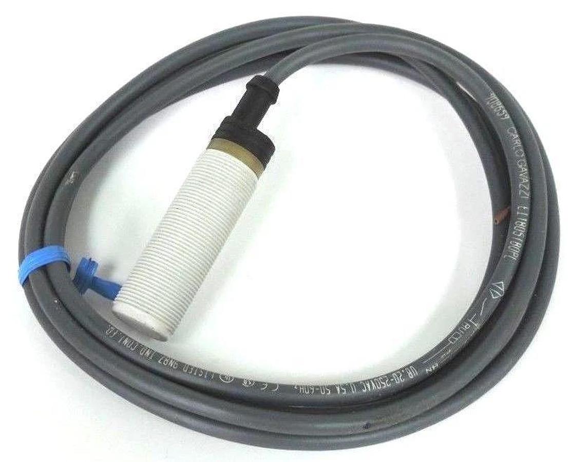 NEW CARLO GAVAZZI E11805TB0PL PROXIMITY SENSOR 908659, 20-250VAC