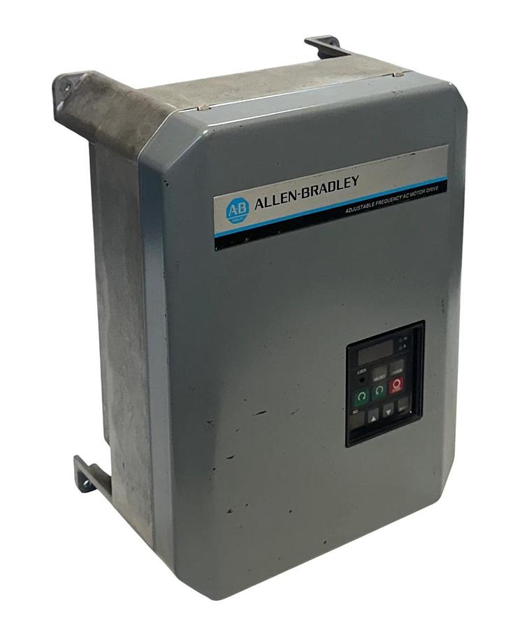 Used ALLEN BRADLEY 1333-CAB /D+ ADJUSTABLE FREQUENCY AC DRIVE 5HP 3PH 50/60Hz USNP